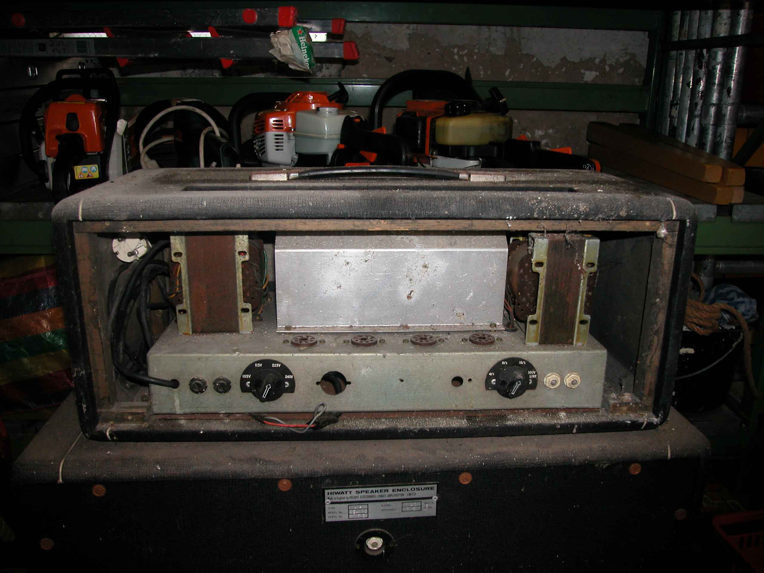 Hiwatt back (grill removed)